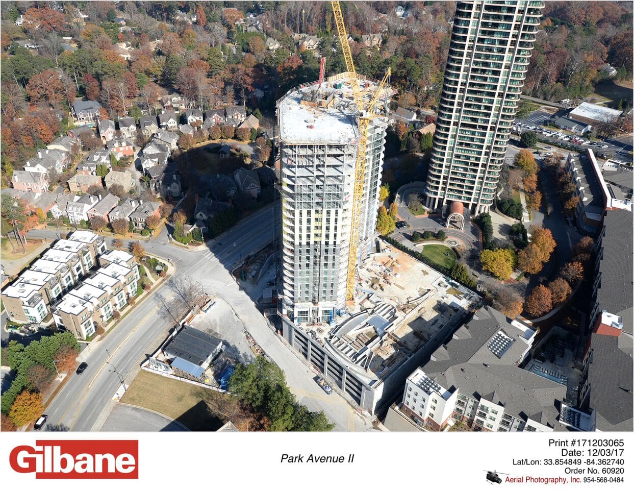 Aerial view of skyscraper under construction.